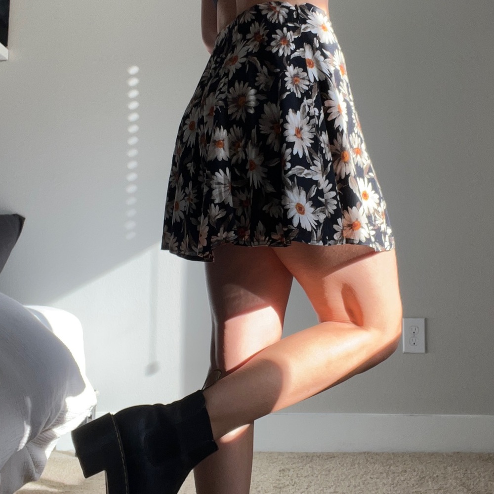 Urban Outfitters Daisy Skirt